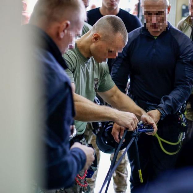 Policyjni kontrterroryści z całego kraju ćwiczą w Kielcach